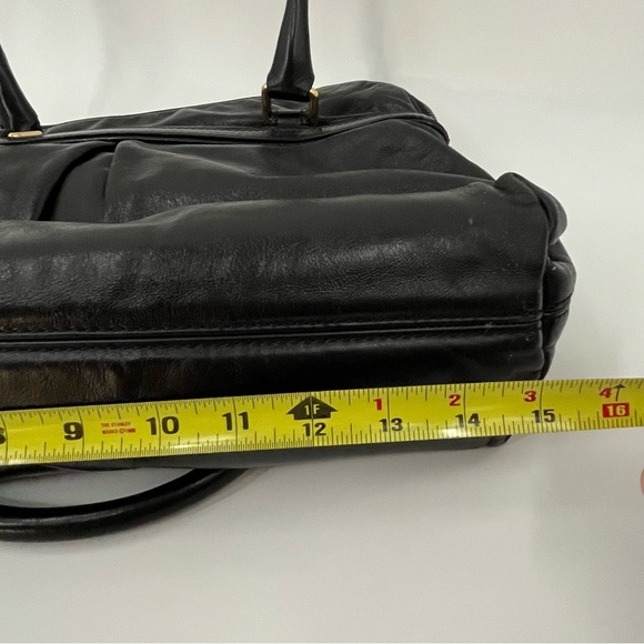 Marc Jacobs 15”x12” leather pleated bag 0234 solid black soft shoulder purse - Picture 4 of 15